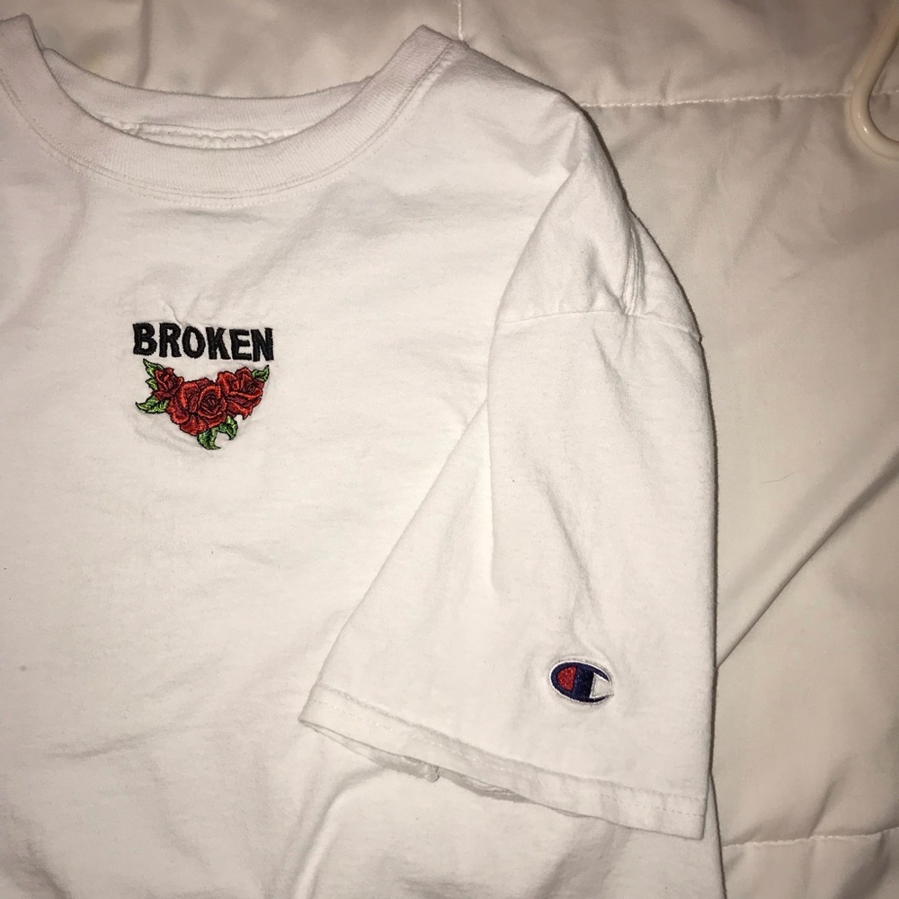 Champion “Broken” short sleeve t-shirt